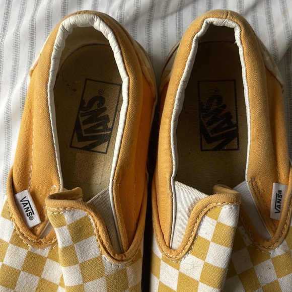 cleanable vans - Picture 3 of 3